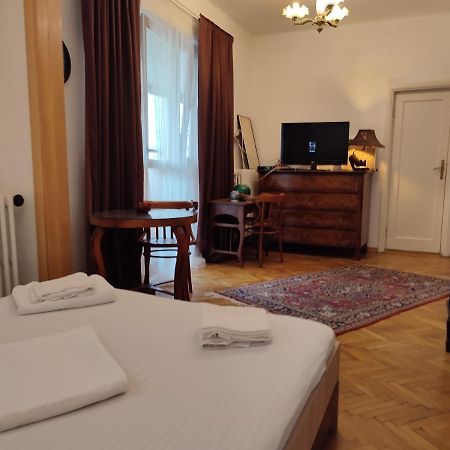 Accommodation Ateneu Palace Bukarest Eksteriør billede