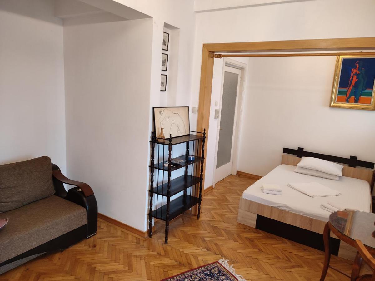Accommodation Ateneu Palace Bukarest Eksteriør billede