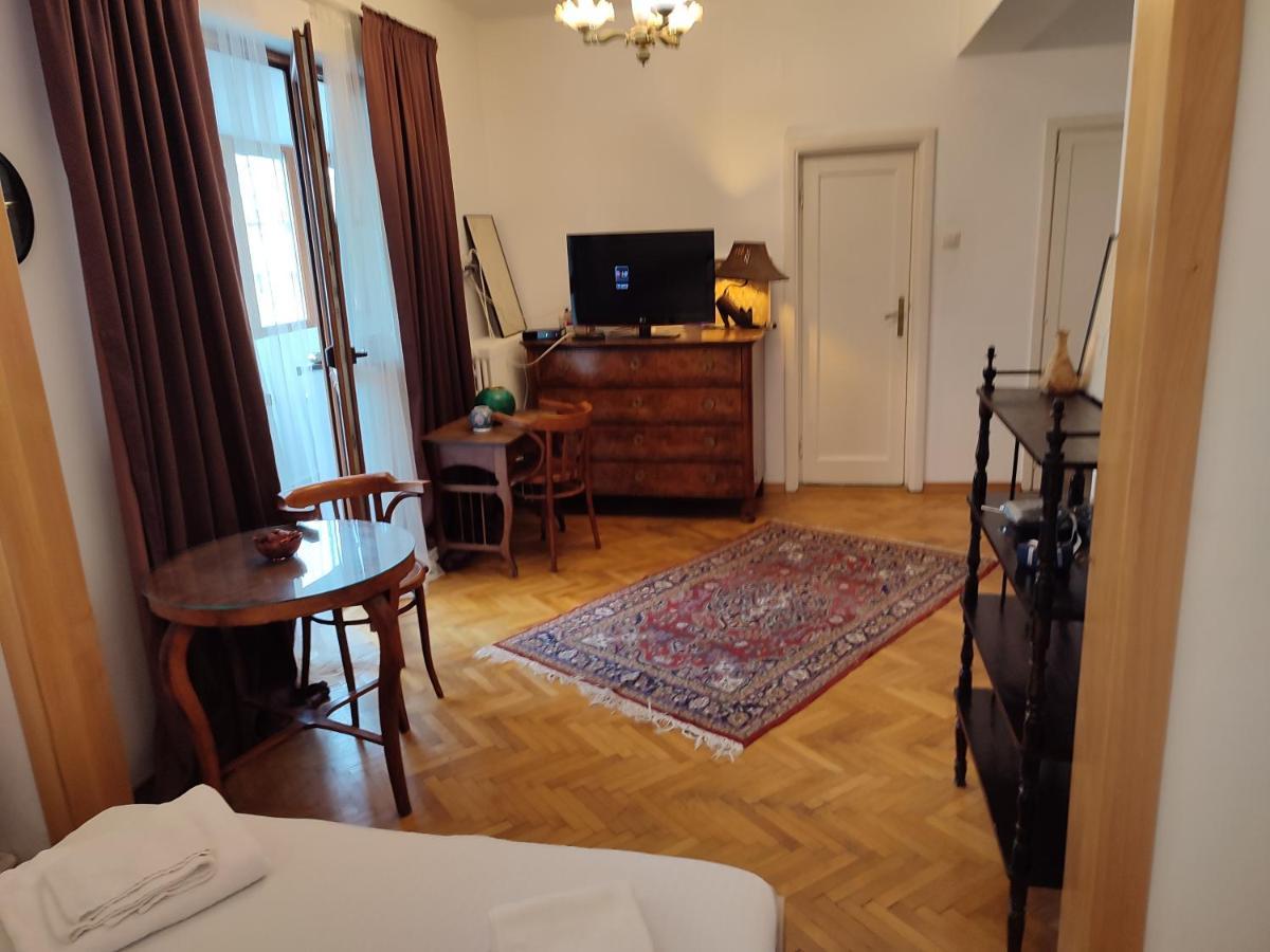 Accommodation Ateneu Palace Bukarest Eksteriør billede