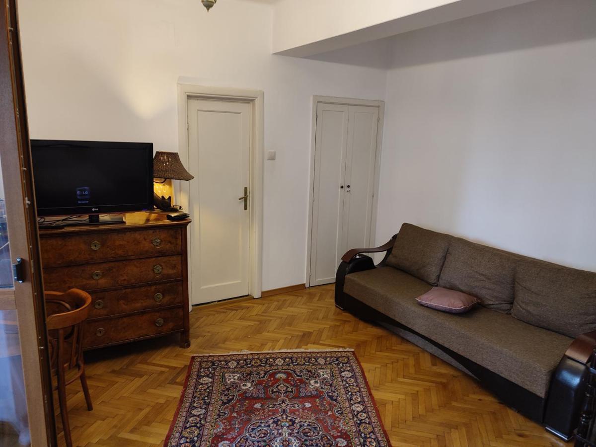 Accommodation Ateneu Palace Bukarest Eksteriør billede